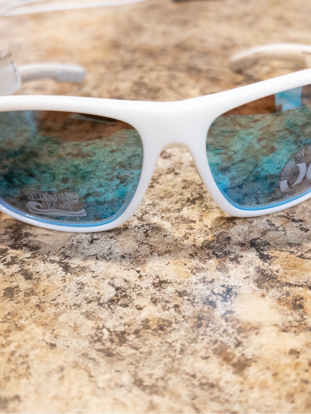 Hurley Ventura Polarized Sunglasses White Blue Mirror Floating Frame NWT